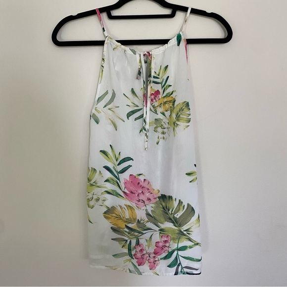 NY & Co. Tropical Printed Pleated Tank - Picture 2 of 7